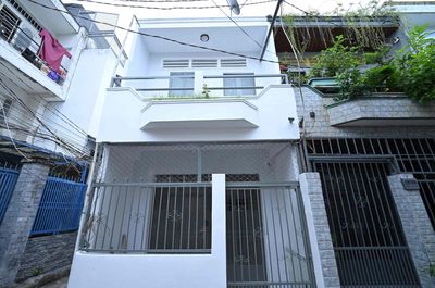 Nhà q7 — ảnh 1