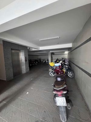 Cho thuê biệt thự nguyên căn, KDC Him Lam, Quận 7, dt 10x20, hầm 4 tầg — ảnh 1