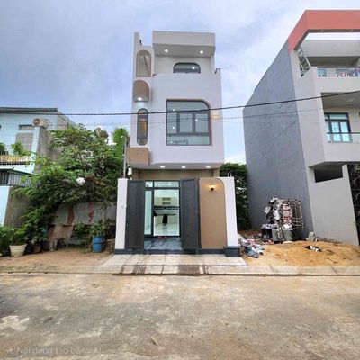 Nhà 4pn, 3 tầng – đường 8m – gần vinhomes – chỉ 4.5 tỷ — ảnh 1