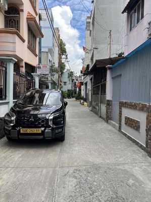 Bán nhà tân bình p.10 ngang lớn 5,3m ô tô đổ cửa - trần văn quang . — ảnh 1