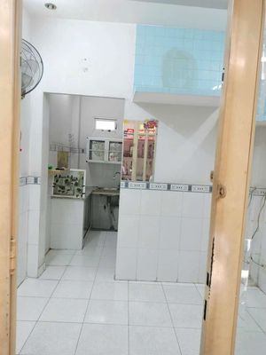 1 trệt 2 lầu ST chính chủ cho thuê giá 8 tr