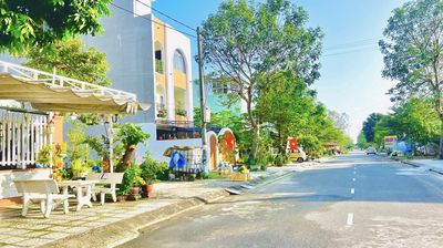 Chính chủ gửi Bán Lô 142,5m2, Cách ĐH FPT 300m, Thích Hợp Xây Căn Hộ