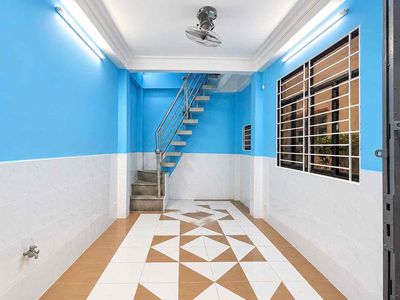nhà 4 PHÒNG NGủ 2,6x4,6 cách MẠNG THÁNG 8
