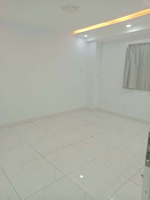 Nhà cho thuê mới sơn lại. Hẽm ba gác khu C Phạm Hùng.DT 4x15.Giá 12tr