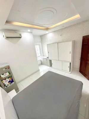 Cho thuê căn hộ nhỏ full nội thất cửa sổ trời tại huỳnh văn nghệ p15