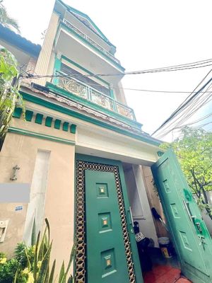 Nhà 4 tầng, hẻm xe hơi ngay công viên, sát Trần Não, sổ đẹp hoàn công.