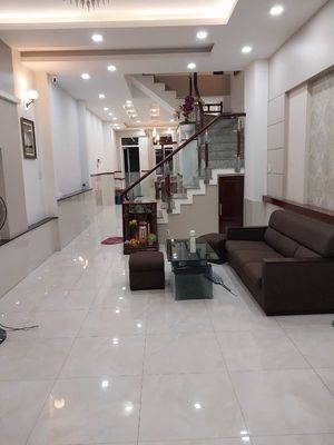 Cho thuê nhà 4 tầng, 4mx18m, mt đường 10m bến xe quận 8, 16 triệu