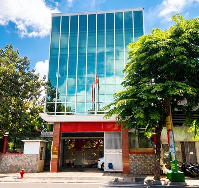 2mt trường sơn, tân bình – dt 13x20m – trệt + 4 lầu – 120tr/tháng