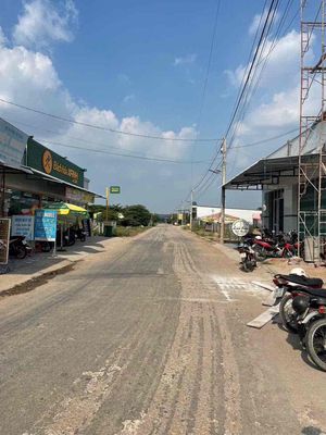 Bán đất thổ cư mặt tiền chợ Mỹ Hiệp