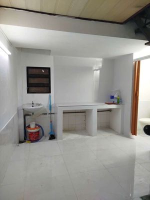 Nhà nguyên căn hẻm // bùi quang là 1 trệt 1 lửng 2pn 2wc giá 7tr