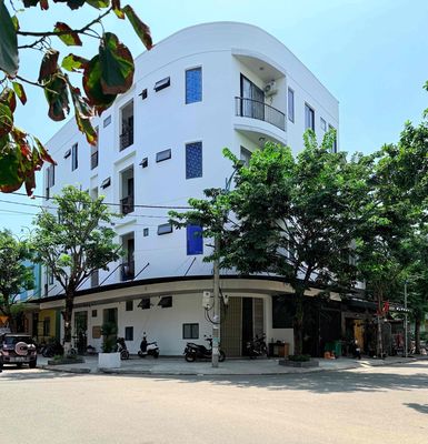 Toà căn hộ tỷ suất 7%/năm căn góc 195m2 xây 4 Tầng có thang máy