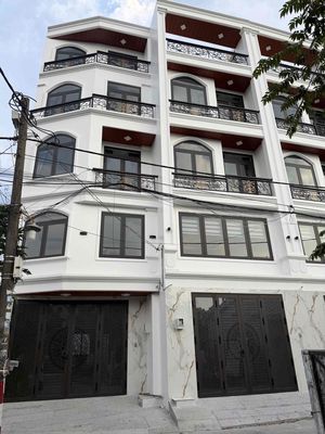 nhà 1 xẹt nguyễn oanh nối dài ( 4,5 x 13m ) 1 trệt 4 lầu