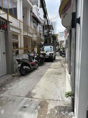 Chỉ hơn 3tỷ - hẻm xe van - 3 tầng sd 63m² - nguyễn xí - bình thạnh