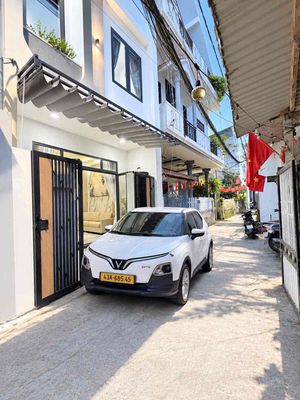 Nhà kiệt oto nguyễn đình tựu full nội thất