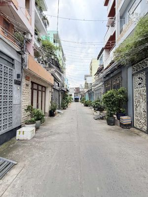 Căn hộ dịch vụ 3 tầng - hẻm ôtô. ngay gốc tạ quang bửu