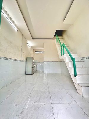Nhà trệt lầu 2PN có nội thất hẻm đường 3-2 chỉ 4,5 triệu