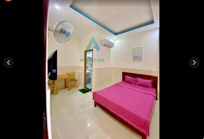Bán tòa khách sạn 12 phòng - ngay cảng thọ quang giá 7,8 tỷ