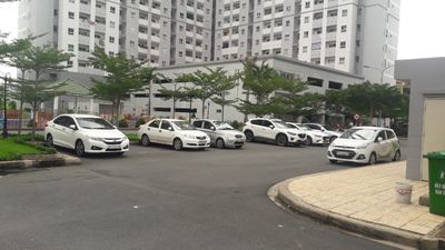 Cần bán căn trệt 123m2 vừa ở vừa kinh doanh tại HQC Plaza, P.Bình Đông