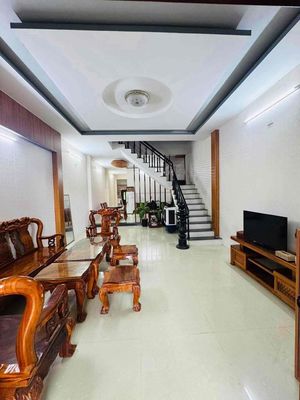 Cho Thuê nhà 2 tầng đường 10.5m Đô Đốc Lân - Hoà Xuân