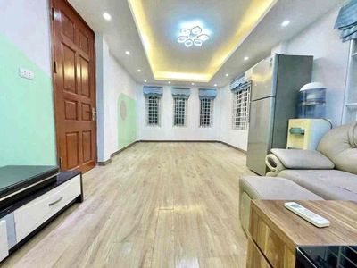 Nguyên căn Ngõ 686 Kim Giang, Hoàng Mai – 42m x 5 tầng, full nội thất!