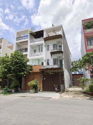 Nhà đẹp có nội thất, đường 18m, khu An Phú- An Khánh, giá tốt