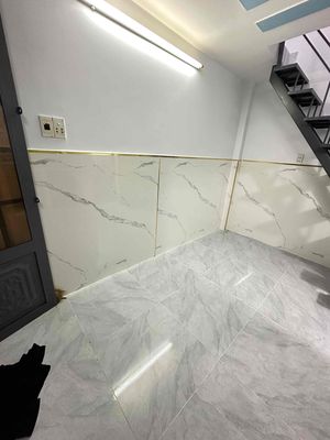 Cho Thuê Nhà 1 Lầu 1pn1wc điện nước riêng..Dt:3,5x4m hẻm Xe máy.HT.43