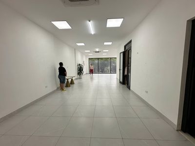 Cho thuê văn phòng Him Lam Vạn Phúc, diện tích 98 m2/tầng