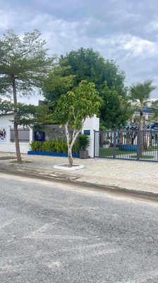 Đất nền vị trí kinh doanh dt gần 200m2 đường 27m giá tốt