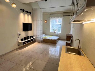 Bán Tập Thể Tầng 4 Phố 8/3 - Lõi Hai Bà Trưng, Ô tô đỗ cửa