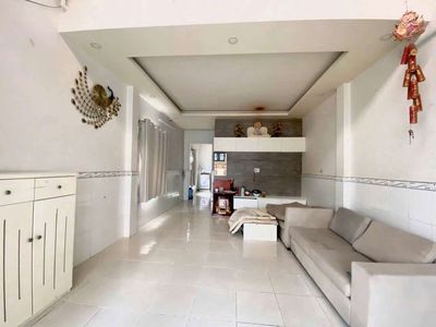Nhà đẹp - hẻm xe hơi - có máy lạnh 8tr