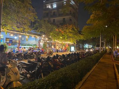 MBKD góc 2 mặt tiền Phạm Huy Thông P.7 ngang 10m giá 40tr/tháng