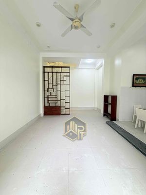 Cho thuê nhà trệt 2 lầu trục chính kdc 91b siêu rộng