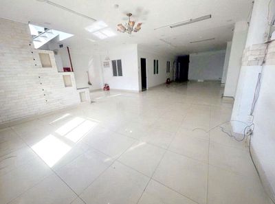 Cho thuê nhà ngang 8m mặt tiền đường nội bộ tây thạnh