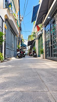 Hẻm rộng đ. trần thị trọng, p. tân sơn 5mx10m 2 lầu chỉ 5 tỷ xx