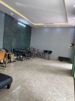 Mặt bằng đẹp rộng riêng biệt 50m2 mặt tiền thanh lương