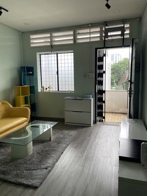 Bán căn hộ chung cư Trần Quang Diệu (Q3 cũ). Nhà trống, sổ hồng đầy đủ