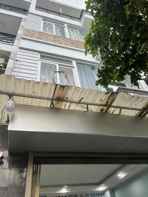Bán căn hộ dịch vụ 6 phòng thu nhập 25tr / tháng
