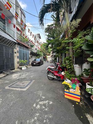 nhà đẹp 4 phòng h8m ngay C/c bàu cát P10 Tb. 4m x 16m 4 tầng giá 21tr