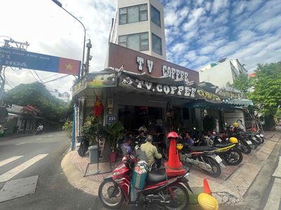 Cho thuê mb góc ngã 3 tân phú siêu đẹp