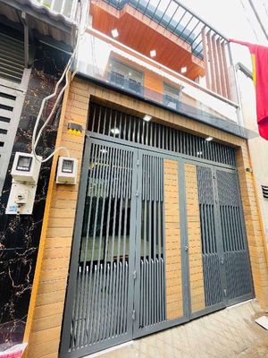 Nhà 2 tầng Trương Thị Hoa