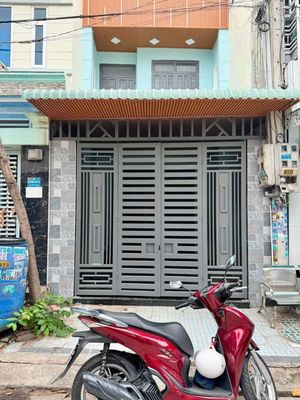 Hạ 400 triệu nha a e nhà gần ngã tư chiêu liêu