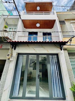 Bán nhà Quận 6, hẻm xe hơi sát MT, 4PN, 3,5 x 11m, SHR, chỉ 5 tỷ nhỉnh