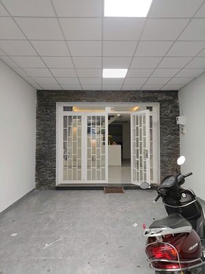 Cho thuê nhà tiện kinh doanh, mặt tiền Vành Đai Tây P. An Khánh Q.2