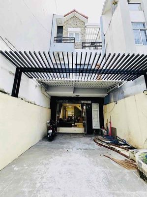 Nhà 1 Trệt 2 Lầu Sân Thượng 4PN 5x18m Hẻm Đường Nguyễn Văn Quỳ