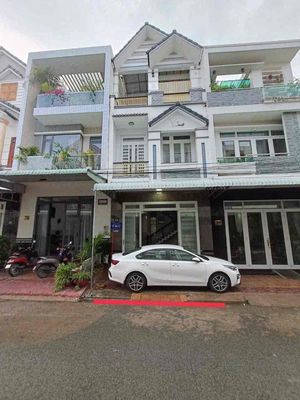 Cho thuê nhà 1 trệt 2 lầu – kdc hưng phú 1, cần thơ