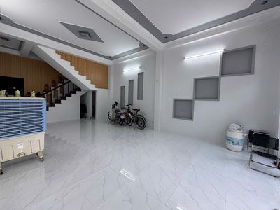 Cho thuê mặt bằng 2 tầng Mt đường Trần Quang Diệu, Sơn Trà, sầm uất