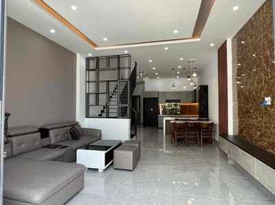 Cho thuê nhà 3 tầng trần kim xuyến- hoà xuân.
