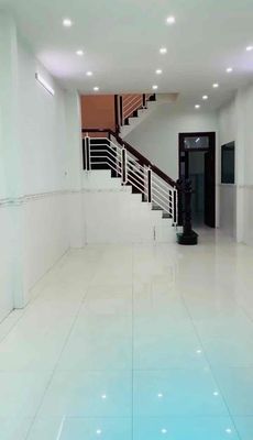Cho thuê nhà đẹp nguyên căn MT Khu Tên Lửa. BTân