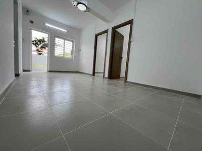Bán Cc Độc Lập 61m2, có 2 ban công, lầu 1 , 2p ngủ , 1wc, bếp riêng.