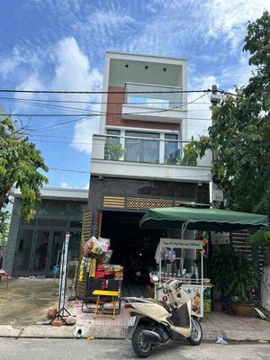 Chính Chủ Bán Nhà Đông Hoà- 1 Trệt 1 lầu sân thượng Oto thoải mái